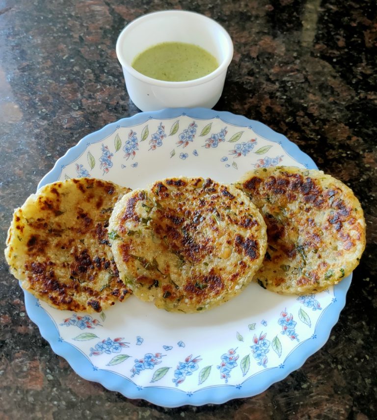 Sabudana Thalipeeth